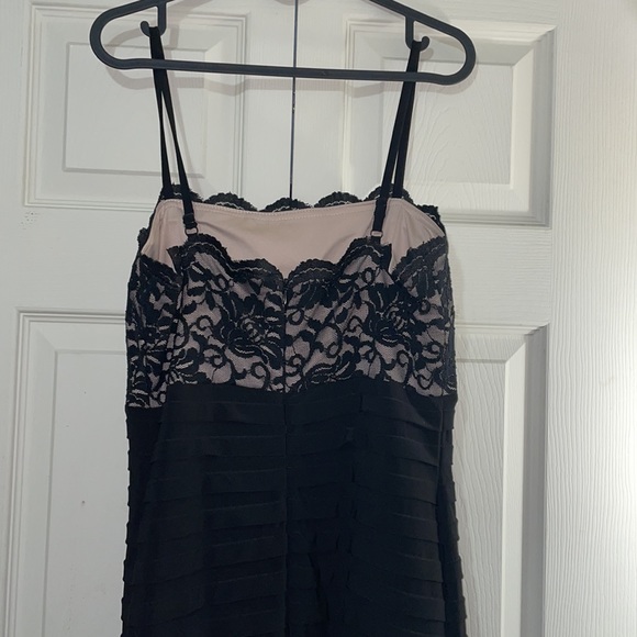 Xscape Spaghetti Strap Evening Gown Dress Black - Picture 5 of 9